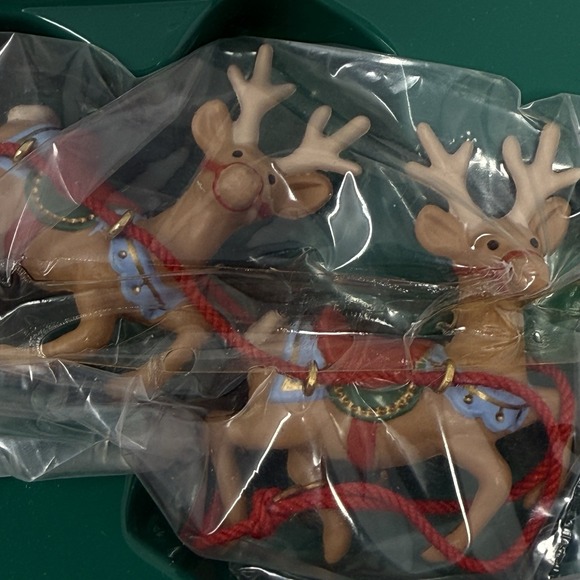 VTG 1986 Hallmark Keepsake Ornament Santa And His Reindeer - Picture 5 of 5